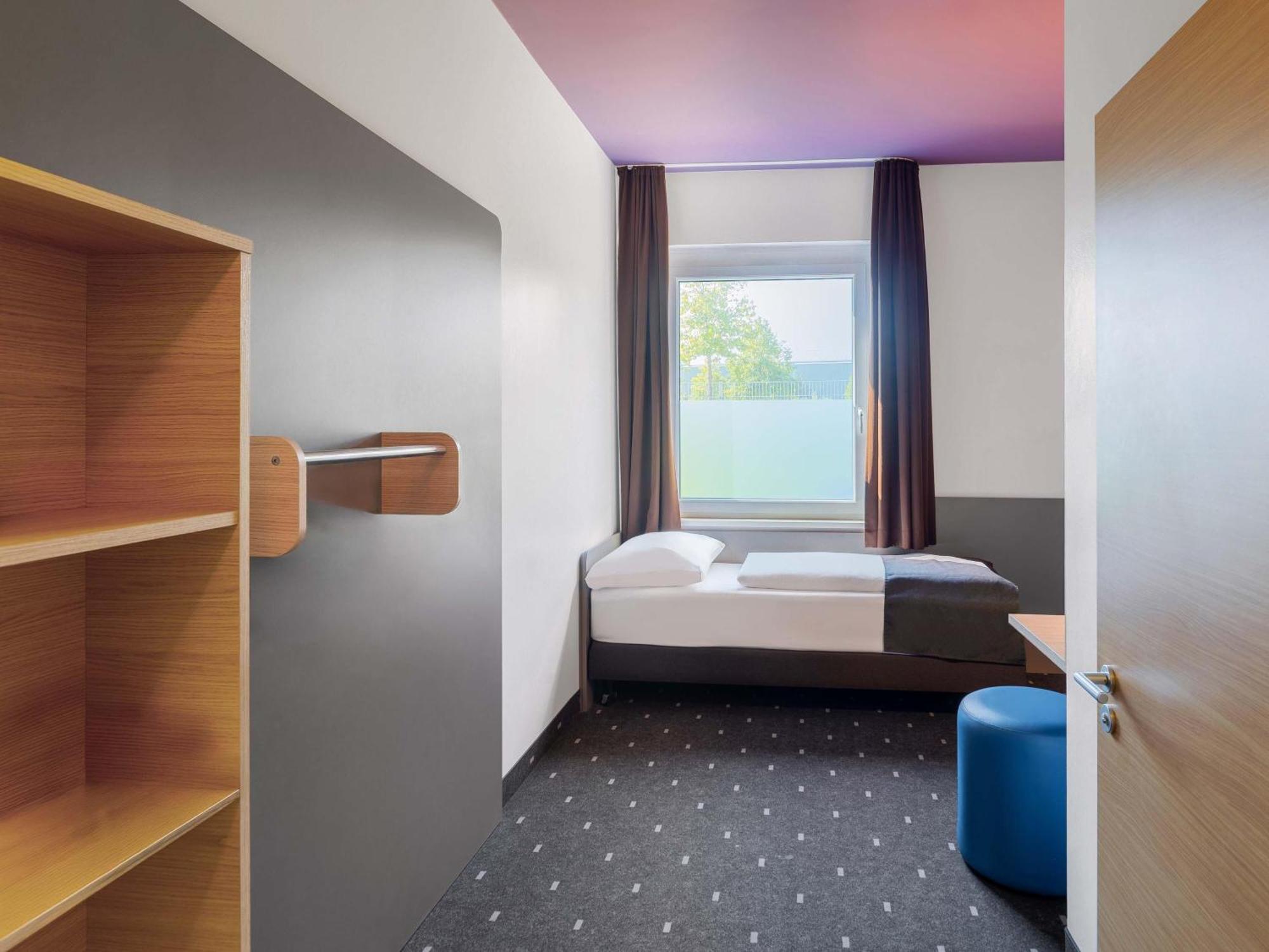 Duesseldorf-airport 3*